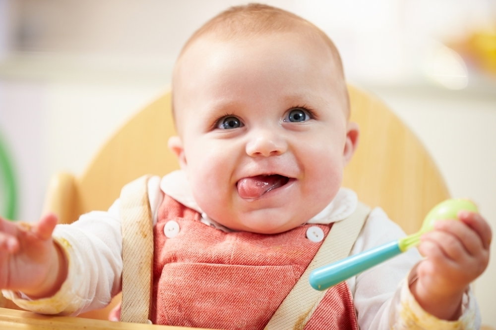 Entendendo o refluxo em bebês: sintomas, causas e formas de tratamento