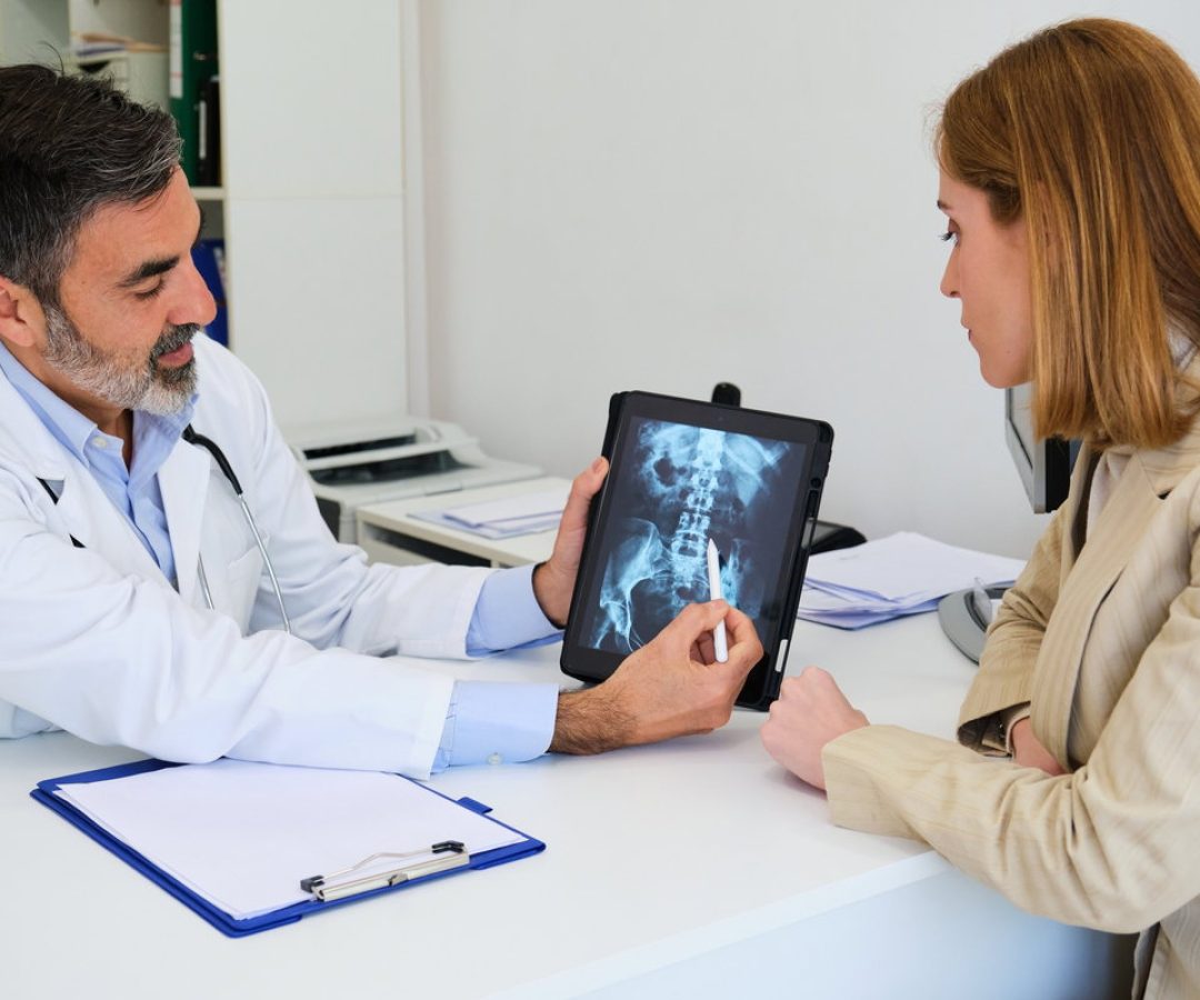 Como aliviar a dor na coluna: 10 dicas e quando procurar um médico