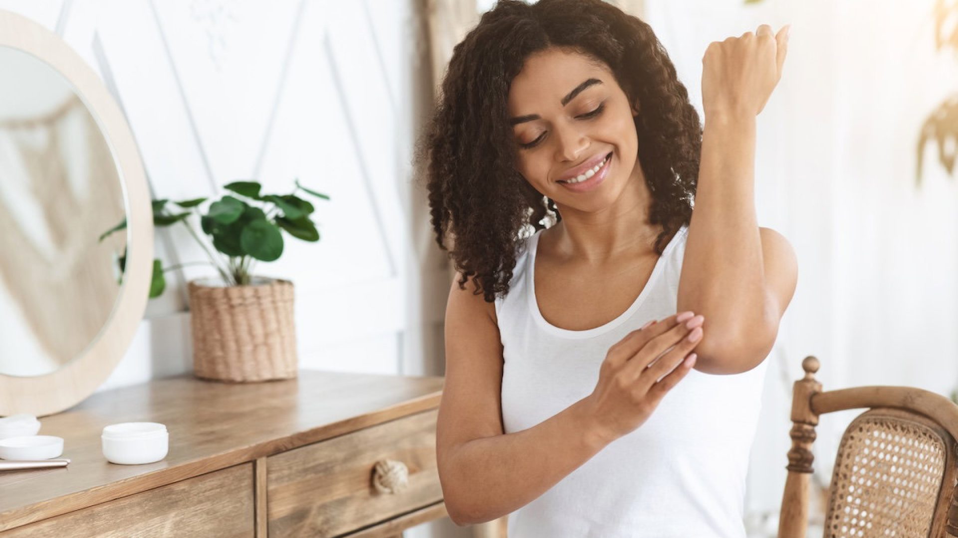 Desonida: como utilizar e benefícios da pomada e creme para a pele