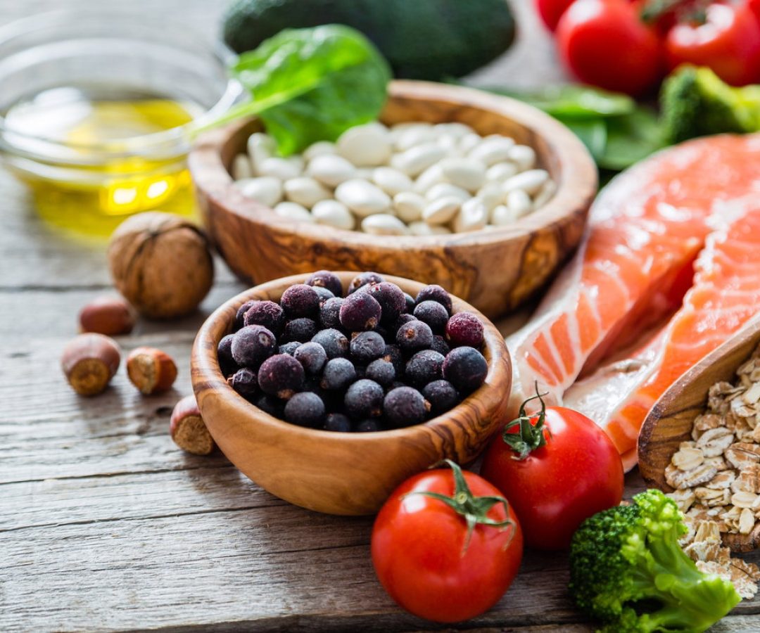 18 Alimentos essenciais para manter a pele saudável e bonita