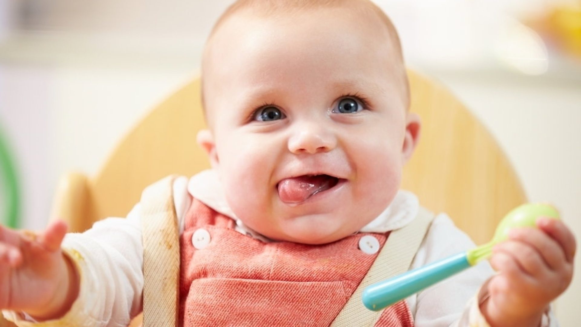 Entendendo o refluxo em bebês: sintomas, causas e formas de tratamento